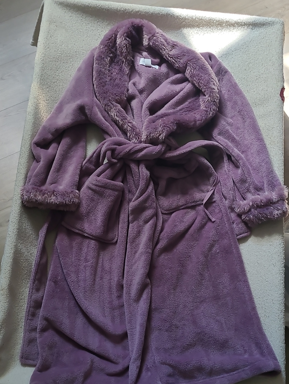 Carole Hochman Hooded Plush Robe Purple Medium Like New